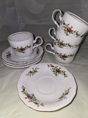 vintage Johann Haviland Moss Rose saucer And Tea Cups Beautiful Set Of 4 8 Piece